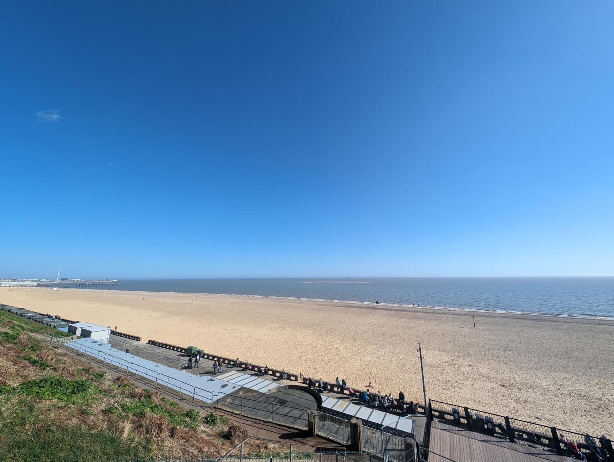 Luxury Penthouse Apartment Lowestoft Exterior foto